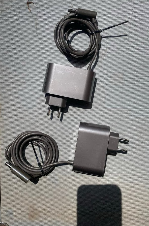 2x Originele Dyson Acculader Oplader Stofzuiger, Ophalen, Gebruikt