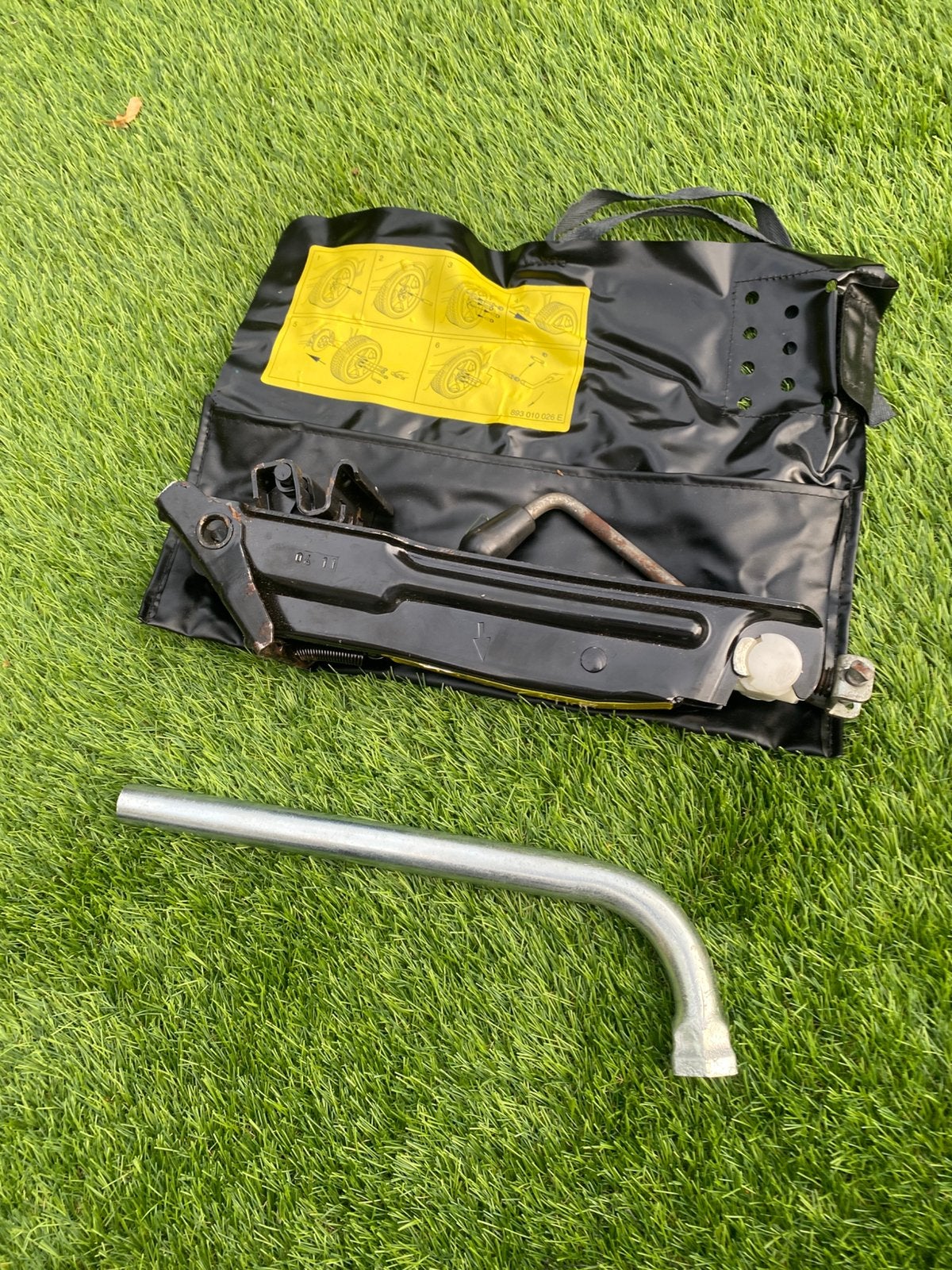 Auto krik Skoda 40 euro, Auto diversen, Krikken, Ophalen of Verzenden, Zo goed als nieuw, Manueel, Schaarkrik