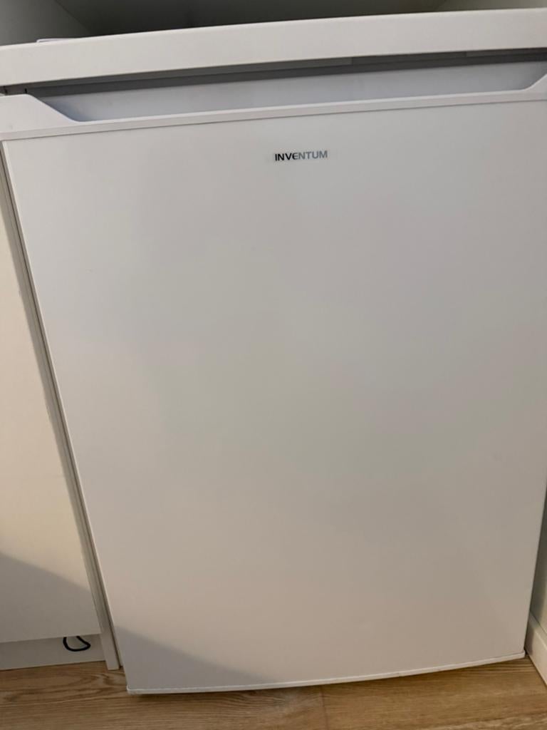 Te koop Inventum tafelmodel koelkast, Witgoed en Apparatuur, Koelkasten en IJskasten, 100 tot 150 liter, Ophalen, Zo goed als nieuw