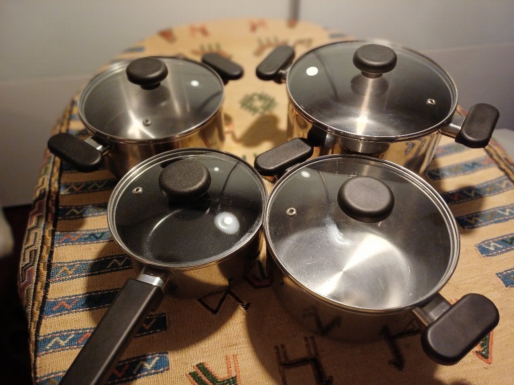 Ikea pannenset: 3 pannen en steelpan met glazen deksels, Huis en Inrichting, Ophalen, Pannenset, Zo goed als nieuw, IKEA