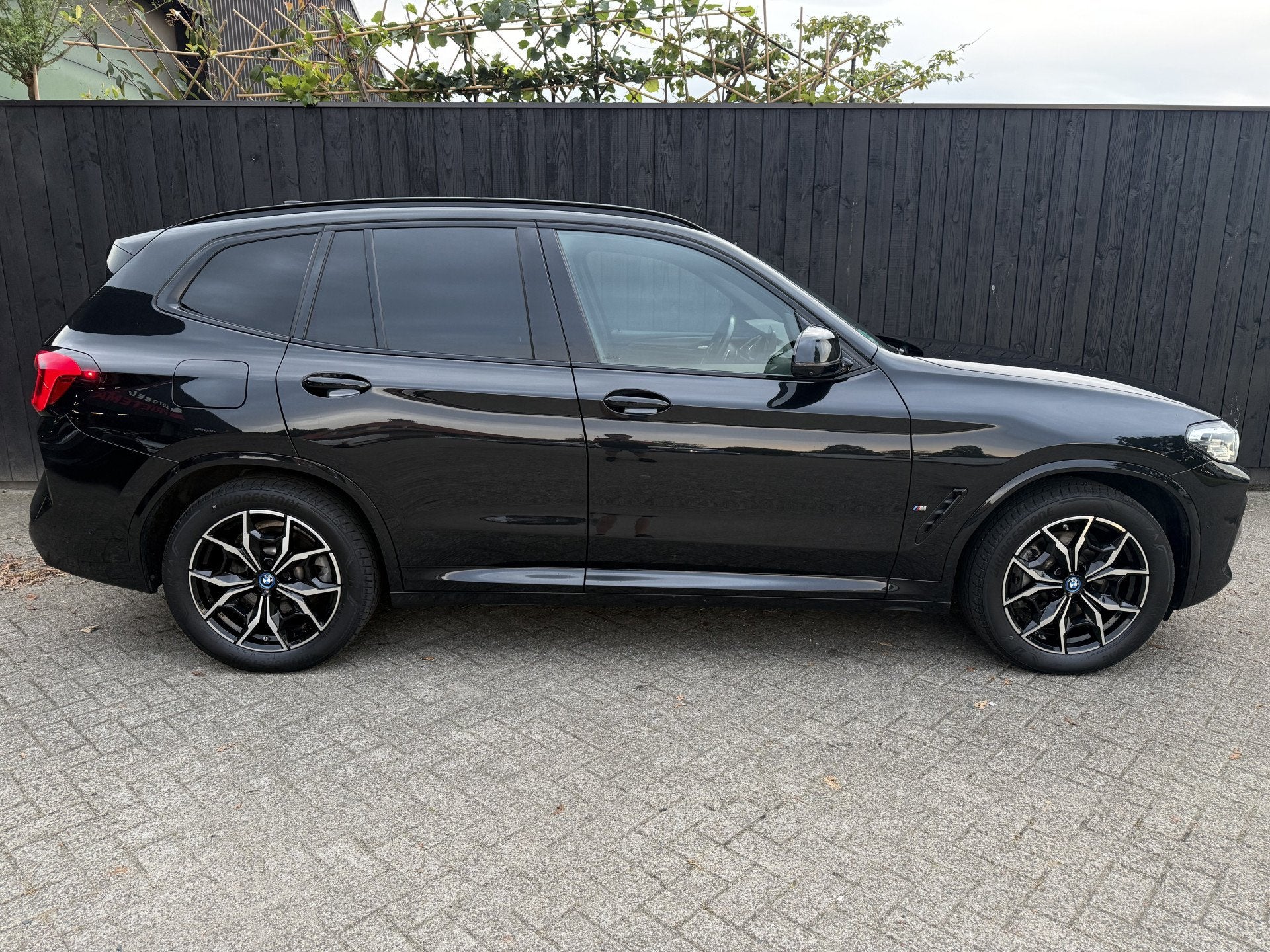 BMW X3 xDrive30e M-sport (bj 2023, automaat), Auto's, Gebruikt, Euro 6, Vierwielaandrijving, SUV of Terreinwagen