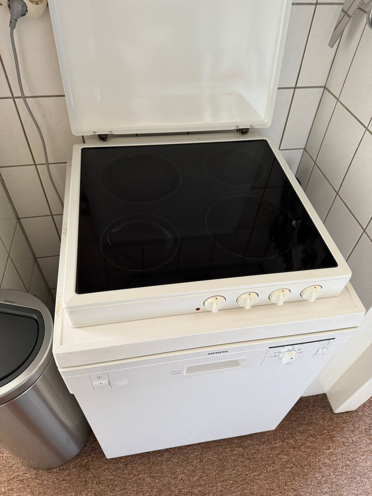 Vrijstaande elektrische kookplaat met 4 kookzones, Witgoed en Apparatuur, Ophalen, Gebruikt, 4 kookzones, Vrijstaand