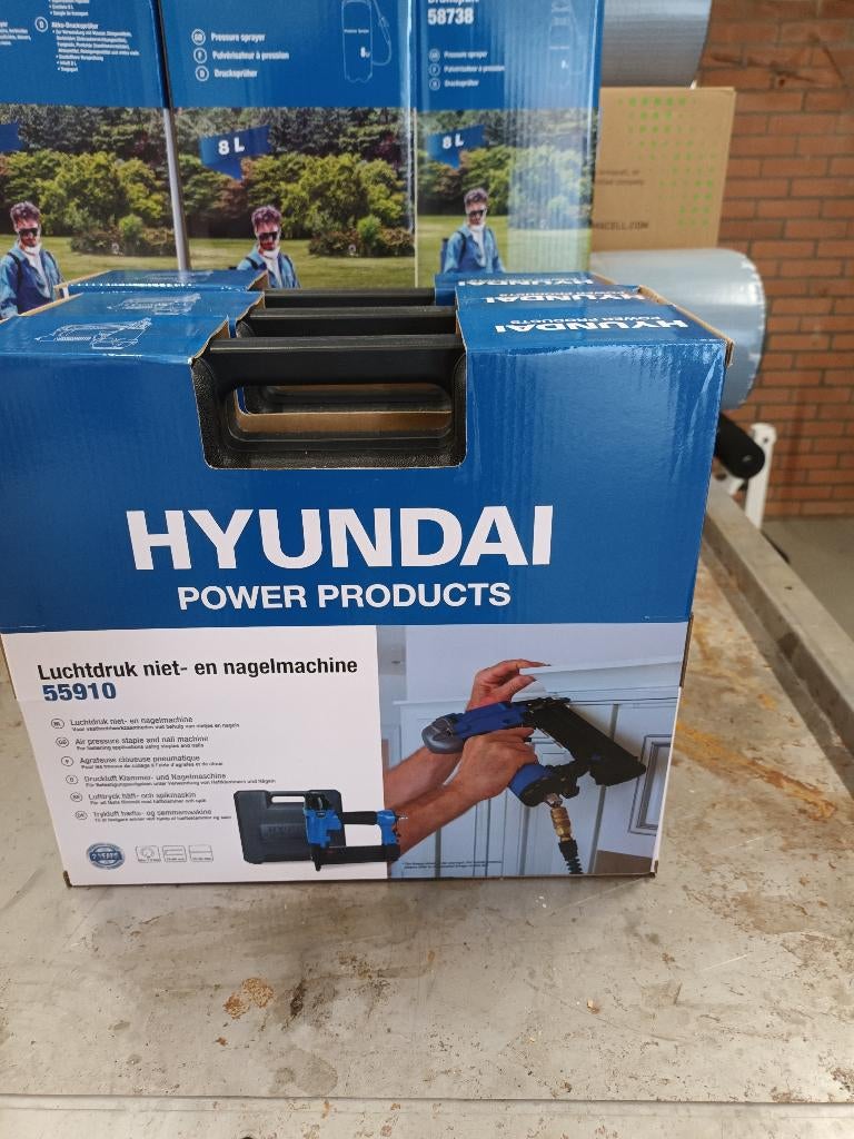 Luchtdruk niet- en nagelmachine, Doe-het-zelf en Verbouw, Ophalen, Nieuw
