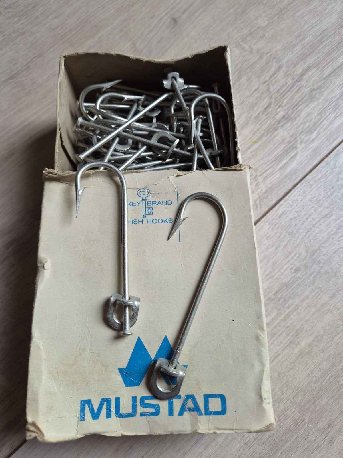 Mustad Vis haken, Ophalen of Verzenden, Zo goed als nieuw, Haak