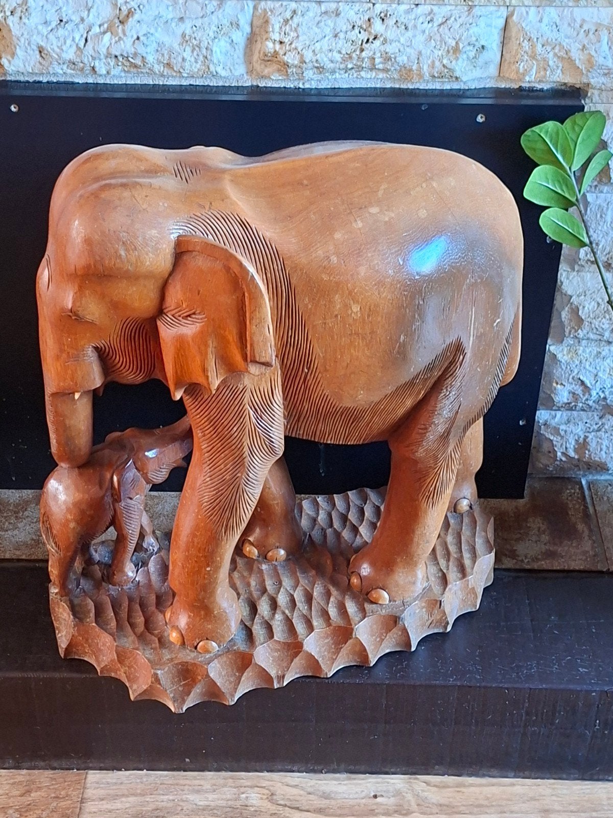 Houtsnijwerk olifant met kalf - 60 cm hoog, Antiek en Kunst, Ophalen, Houtsnijwerk, 50 - 100 cm, Hout