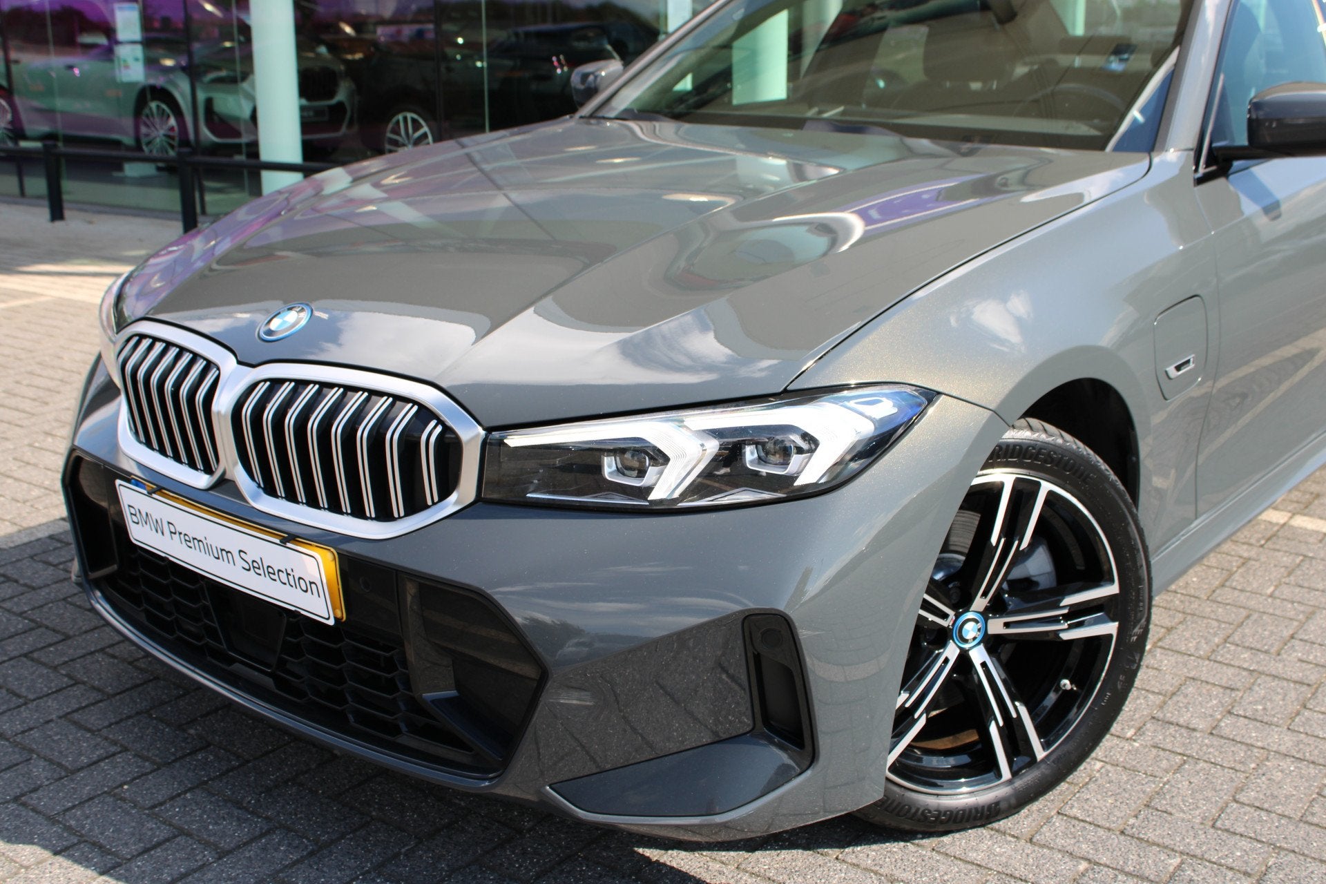 BMW 3 Serie 330e M Sport Automaat / Sportstoelen / Active Cr, Auto's, Achterwielaandrijving, 4 cilinders, Met garantie (alle)