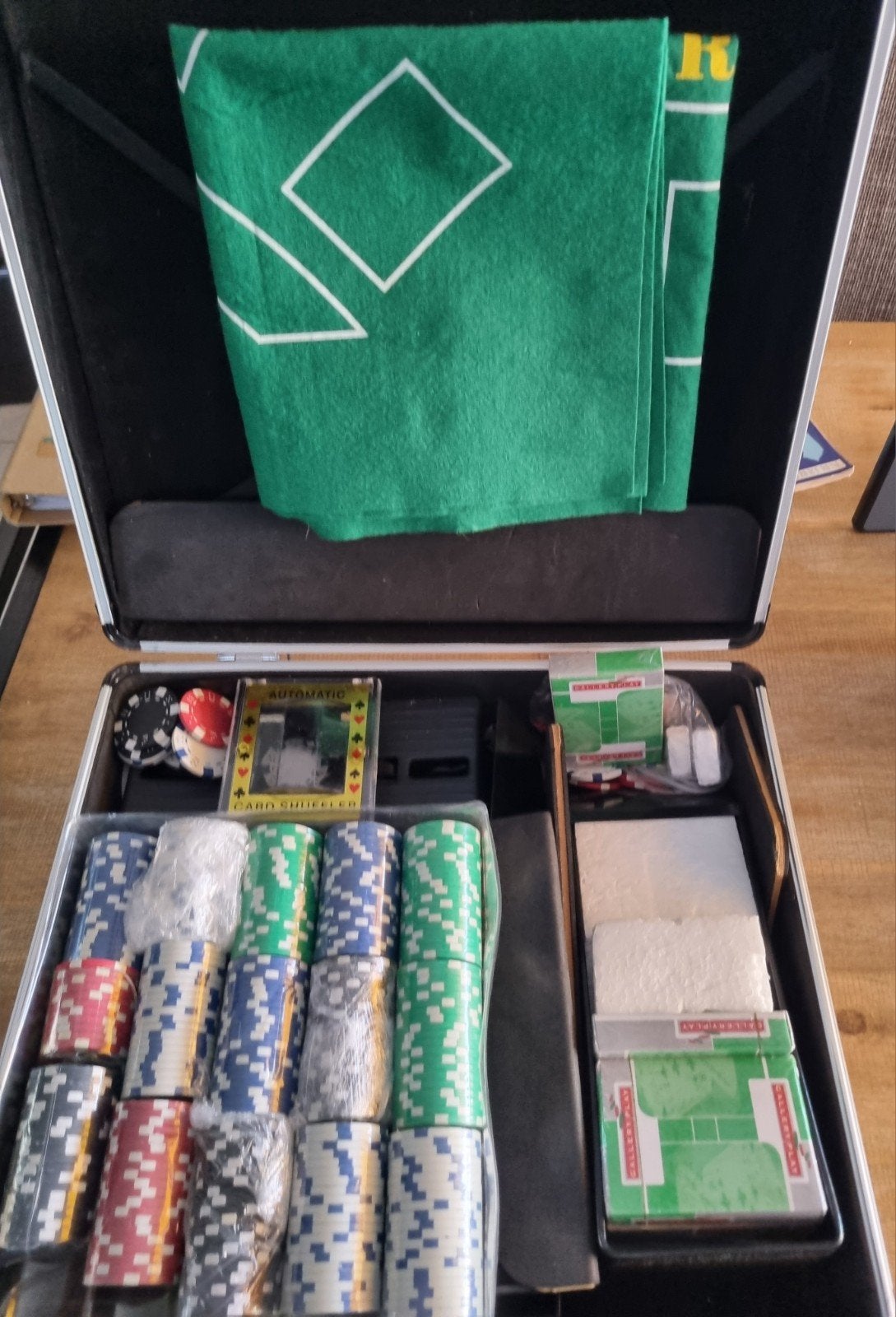Grote poker koffer voor 90% nog in verpakking, Euro, Ophalen, Nieuw