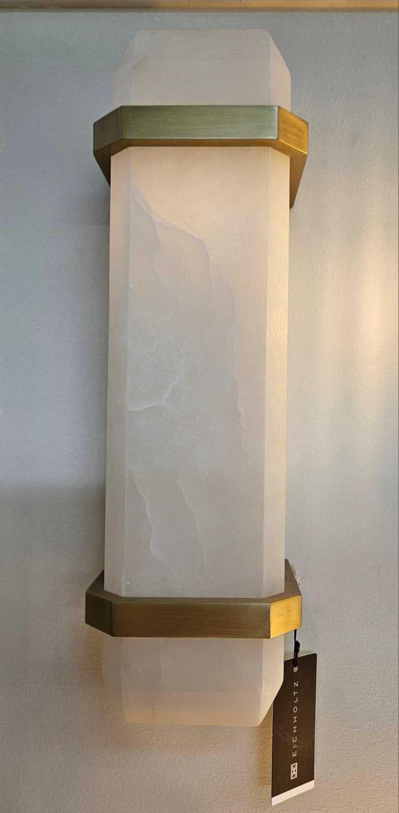 EICHHOLTZ NIEUW Wandlamp Pandora alabaster antique brass, Overige stijlen, Nieuw, Ophalen of Verzenden, Goud