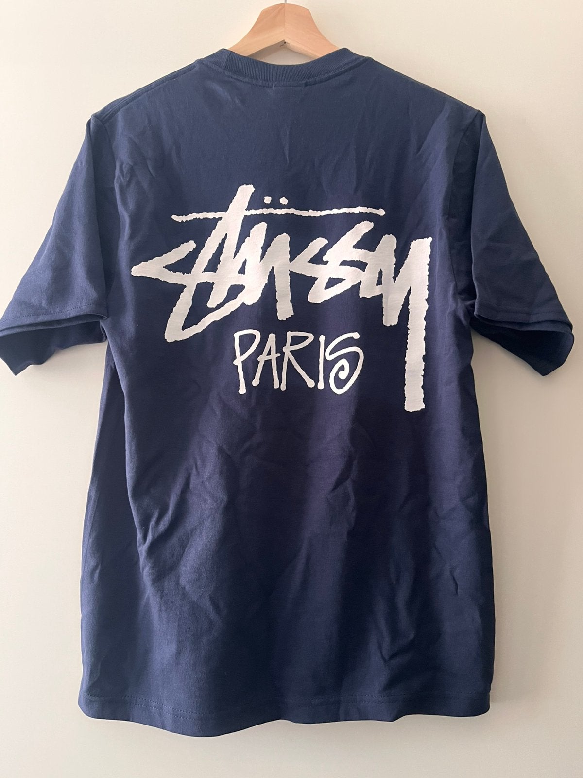 Stüssy Paris Exclusive T-Shirt, Ophalen of Verzenden, Nieuw, Maat 46 (S) of kleiner, Blauw