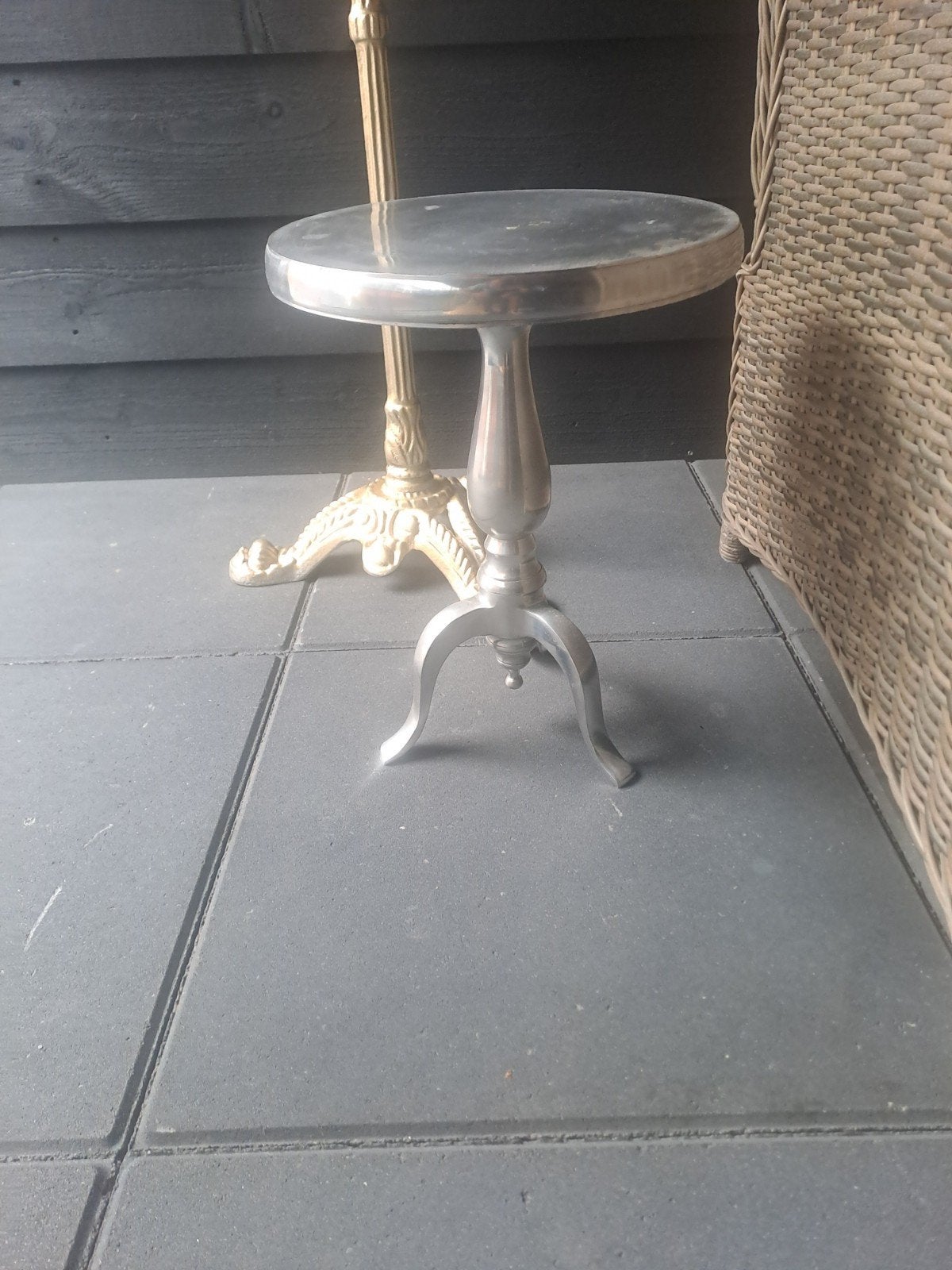 barok bijzettafeltje, Ophalen