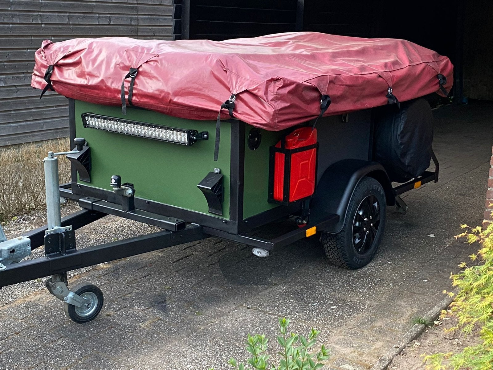 Tenttrailer/offroad trailer, Ophalen