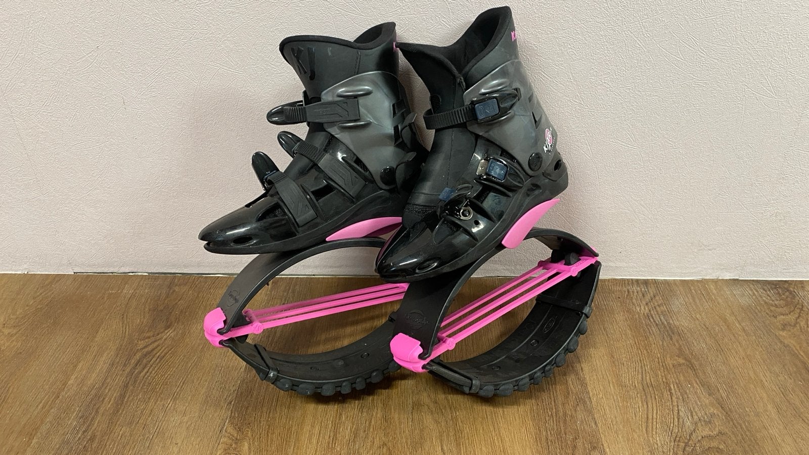 Kangoo Jumps KJXR 3SE - Maat M - Zwart/Roze, Ophalen, Zo goed als nieuw, Overige typen