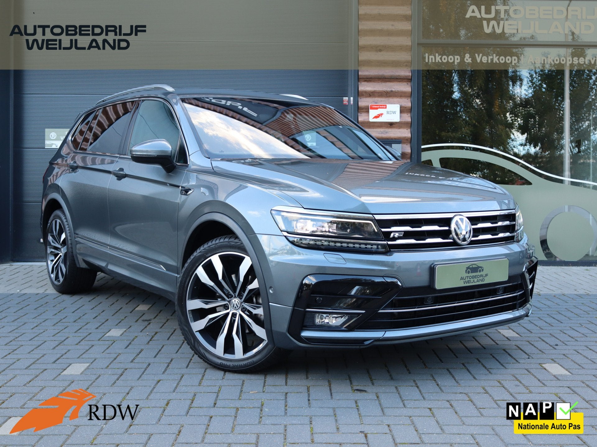 Volkswagen Tiguan Allspace 1.5 TSI Highline Business R NIEUW, Auto's, 150 pk, Bedrijf, Verwarmde buitenspiegels, 93 €/maand