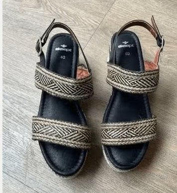 Zwarte sandalen met gevlochten bandjes maat 40, Kleding | Dames, Zwart, Zo goed als nieuw, Eksept, Sandalen of Muiltjes