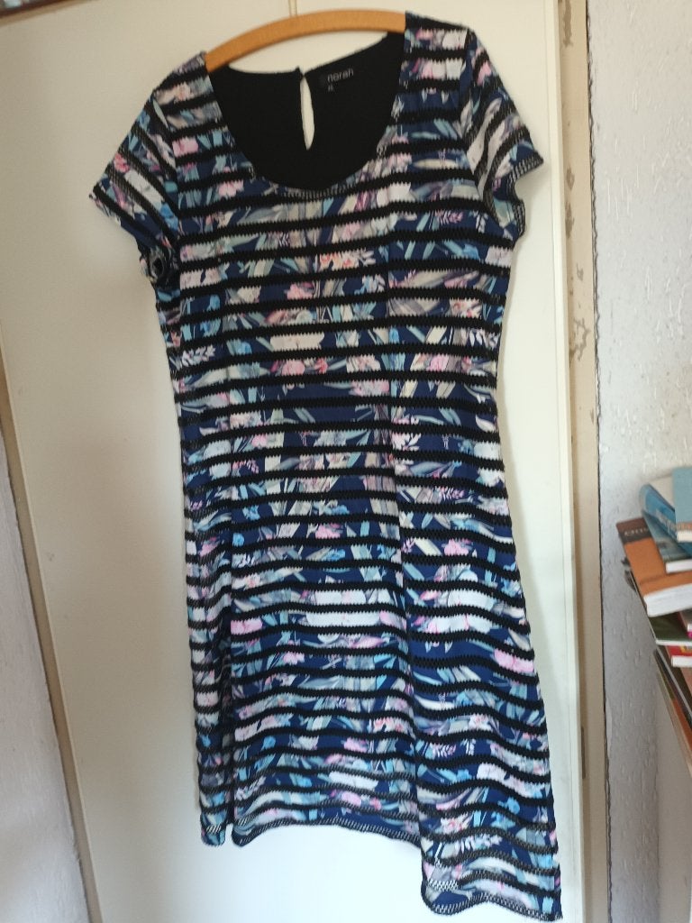 Lange jurk zomerjurk Norah, mt 44 bloemen strepen, Kleding | Dames, Jurken, Meerkleurig, Maat 42/44 (L), Ophalen of Verzenden