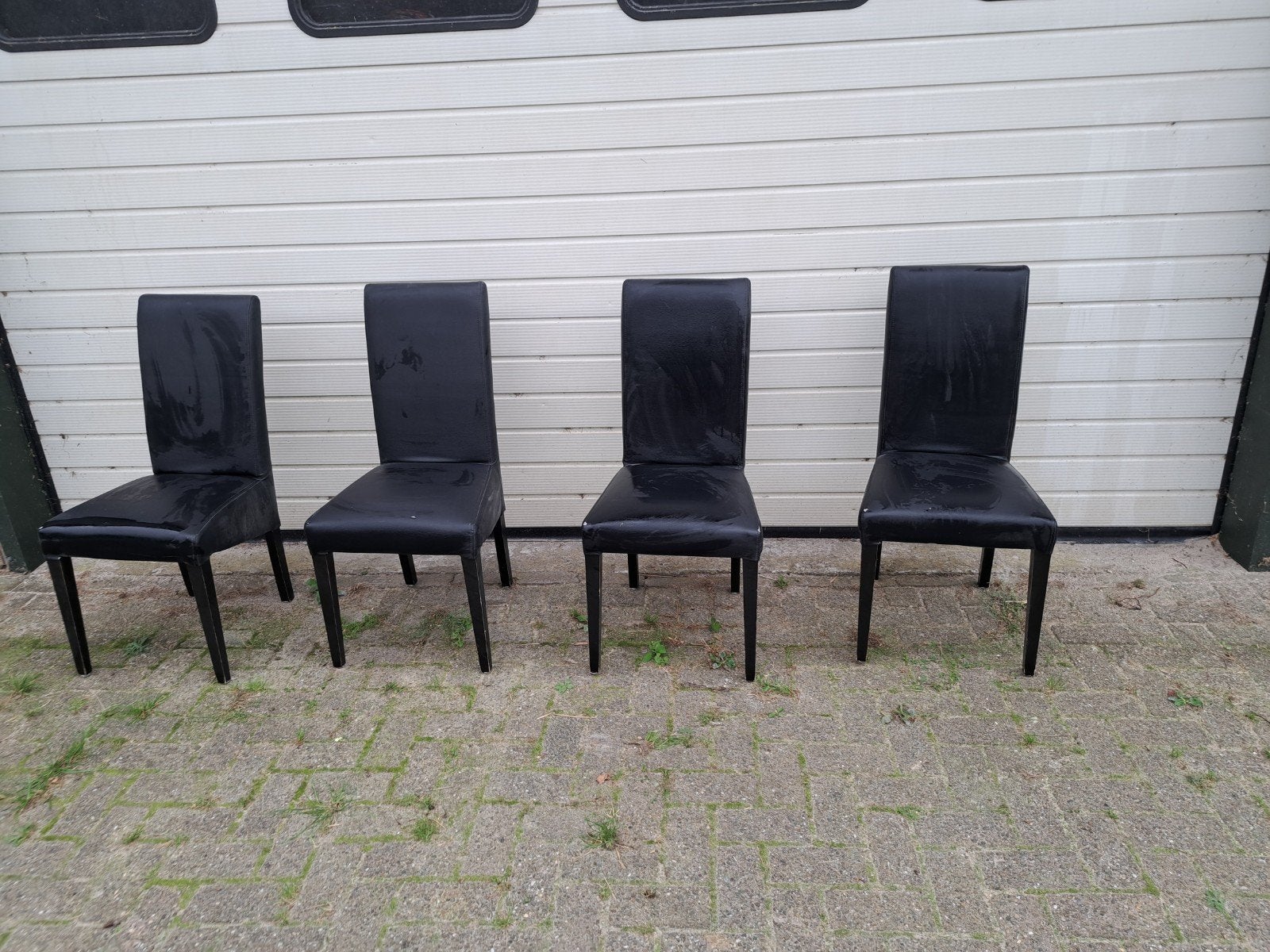 4 gebruikte eetkamerstoelen leer met beschadigingen, Ophalen, Gebruikt, ., Zwart