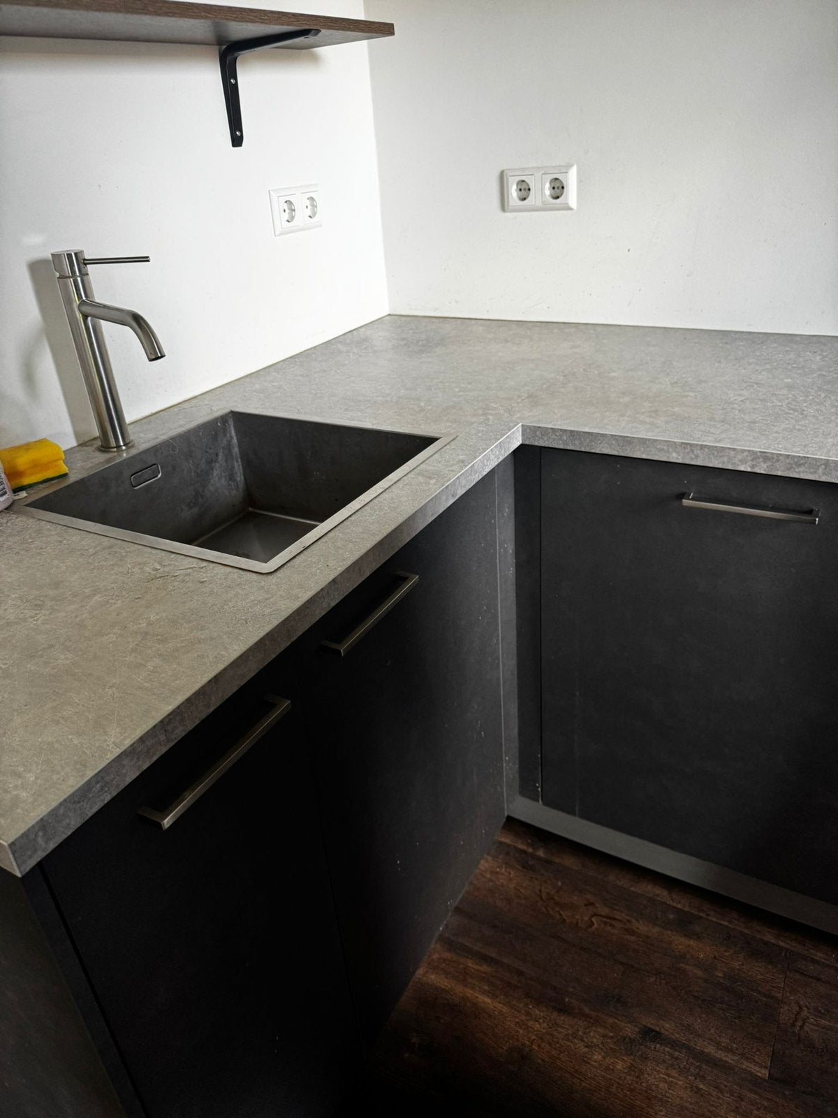 keuken 2021 incl. apparatuur |AEG inductie | zelf demonteren, Huis en Inrichting, Ophalen, Zo goed als nieuw