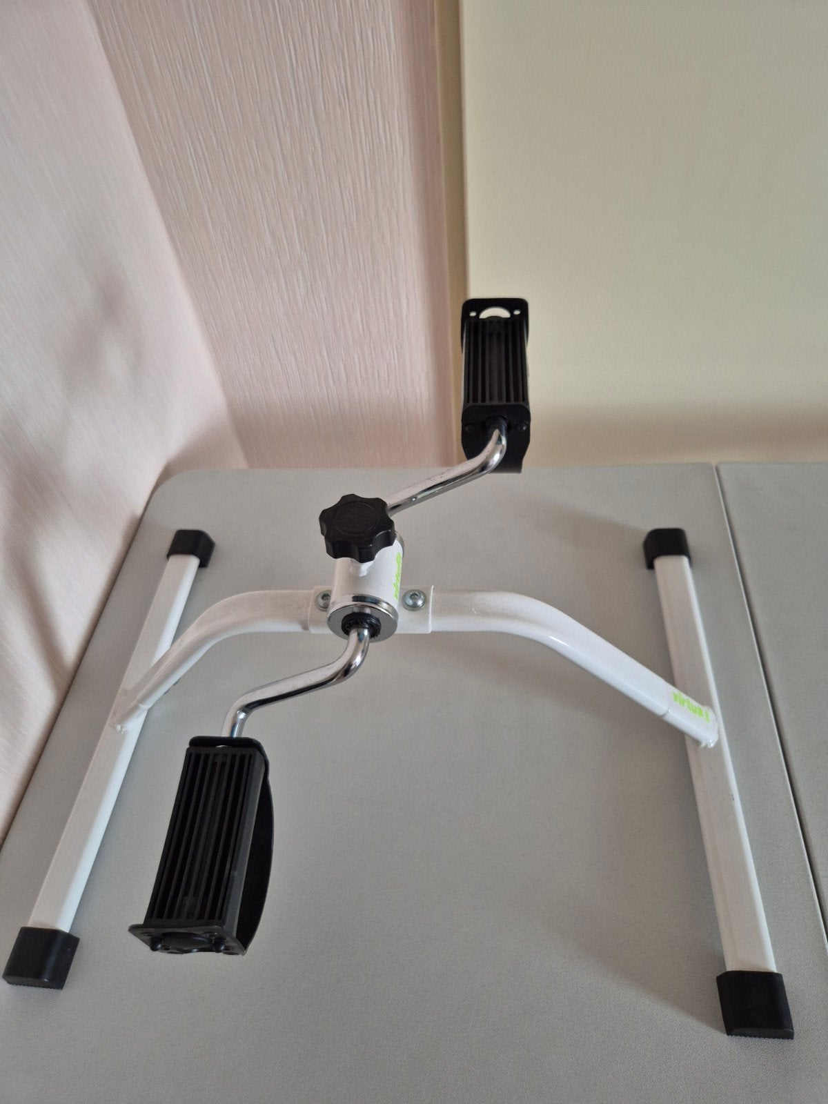 VirtuFit Mini Bike - Compacte Hometrainer, Ophalen, Zo goed als nieuw, Metaal, Hometrainer