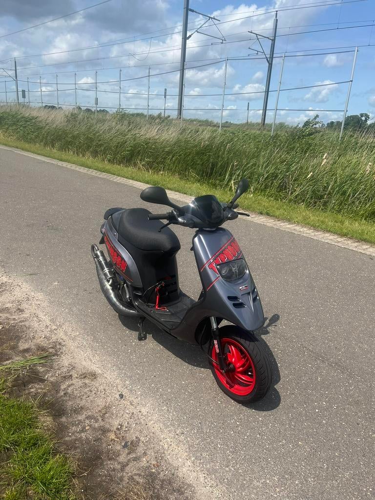 Piaggio typhoon kappenset originele lak, Fietsen en Brommers, Brommeronderdelen | Scooters, Ophalen of Verzenden, Kap, Piaggio