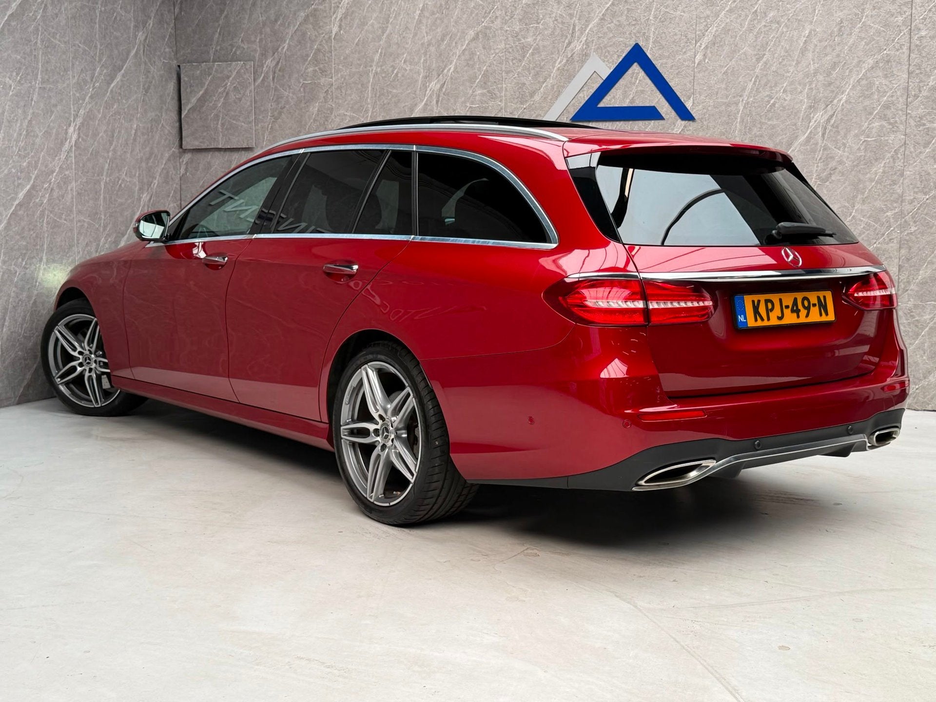 Mercedes-Benz E-klasse Estate 300 AMG Edition 259 PK / BTW A, Auto's, Automaat, Achterwielaandrijving, Gebruikt, 4 cilinders