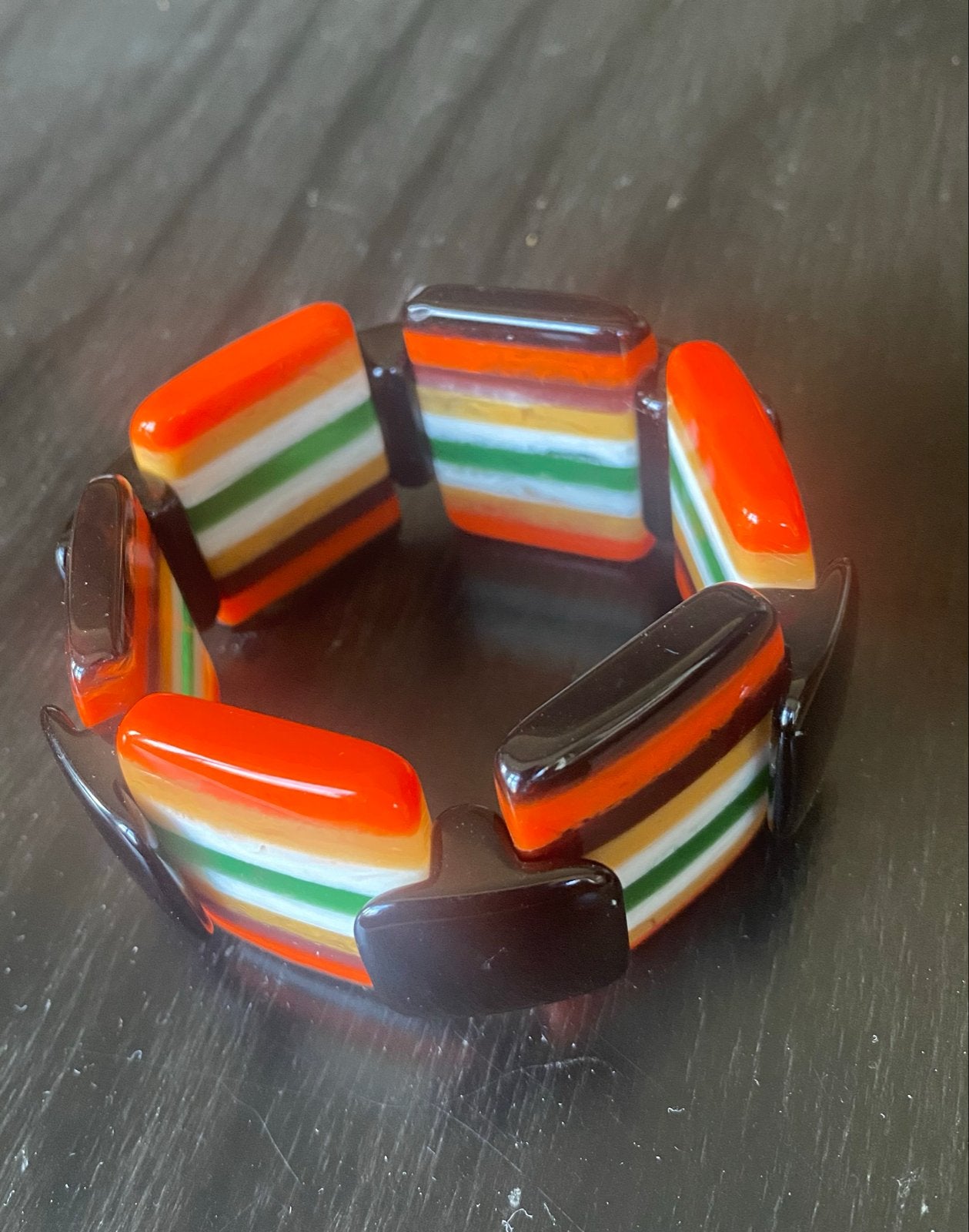 Vintage 'Engelsdropjes' Armband - Jaren '60-'80, Ophalen of Verzenden, Gebruikt, Overige kleuren, Kunststof of Plastic