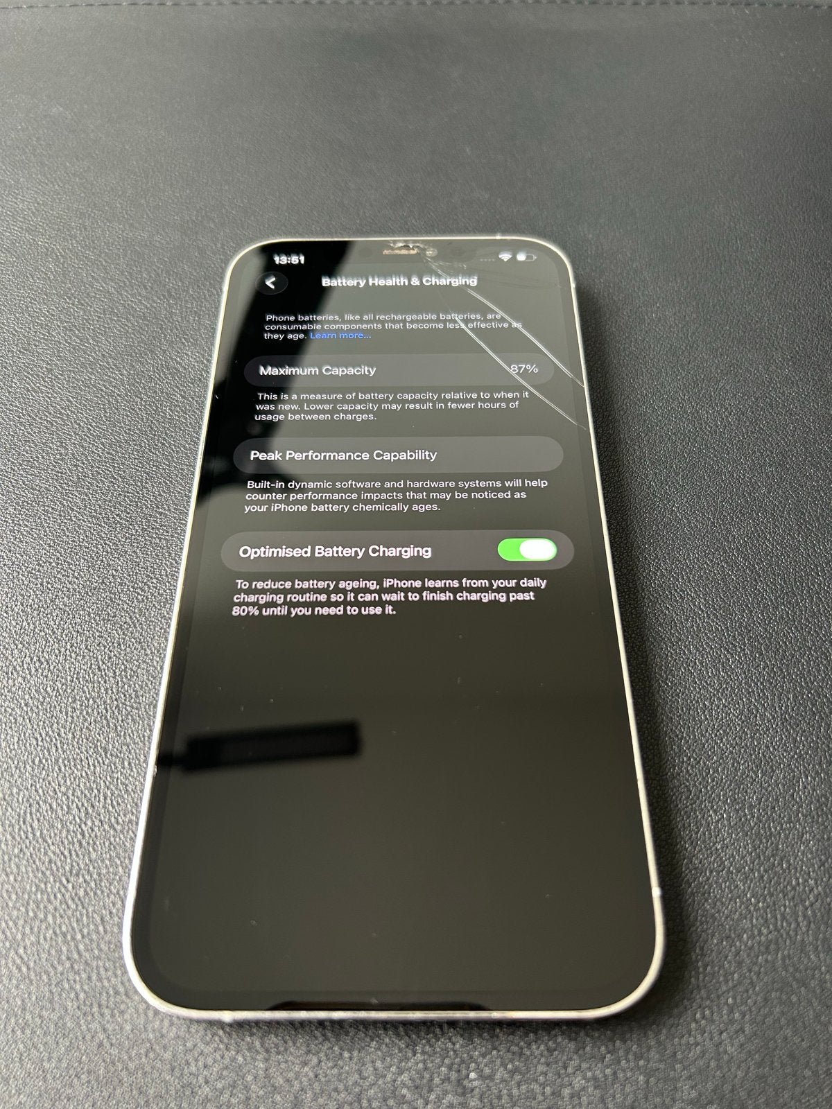 iPhone 12 Pro Max 128GB - Gebarsten scherm en achterkant, 128 GB, 87 %, Zonder simlock, Niet werkend