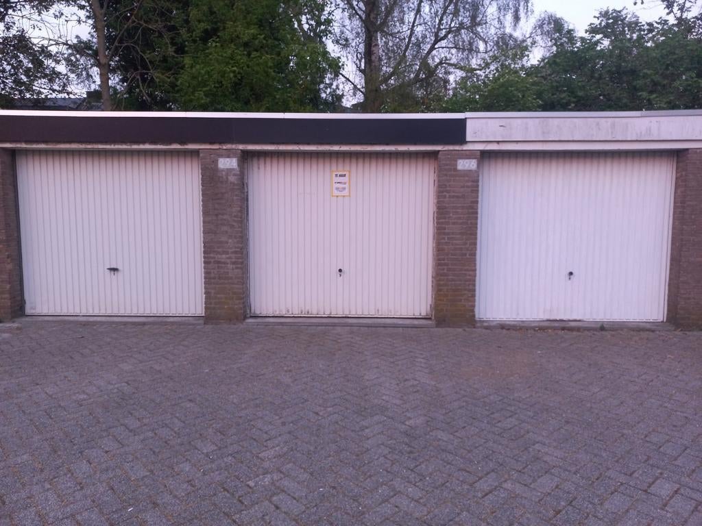 TE HUUR GARAGEBOX ROTTERDAM - SLINGE.