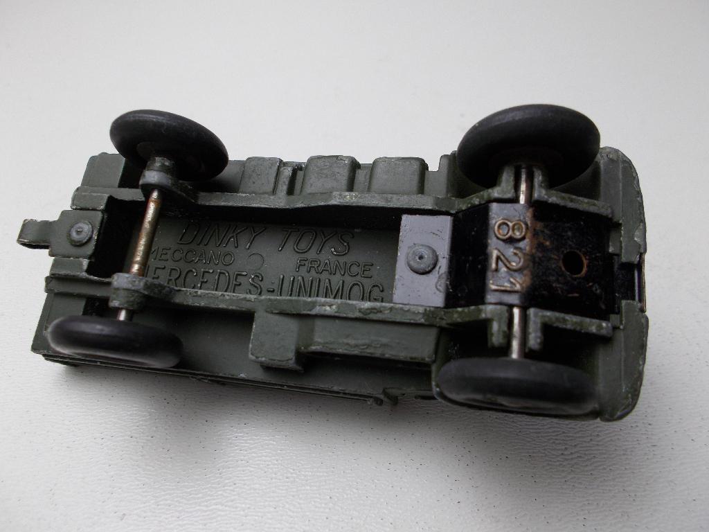 1961 Dinky Toys 821 MERCEDES-BENZ UNIMOG (-H-), Ophalen of Verzenden, Gebruikt, Bus of Vrachtwagen, Dinky Toys