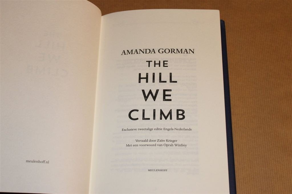 Hill We Climb — Gorman — Inauguratiegedicht [Tweetalig], Ophalen of Verzenden, Zo goed als nieuw