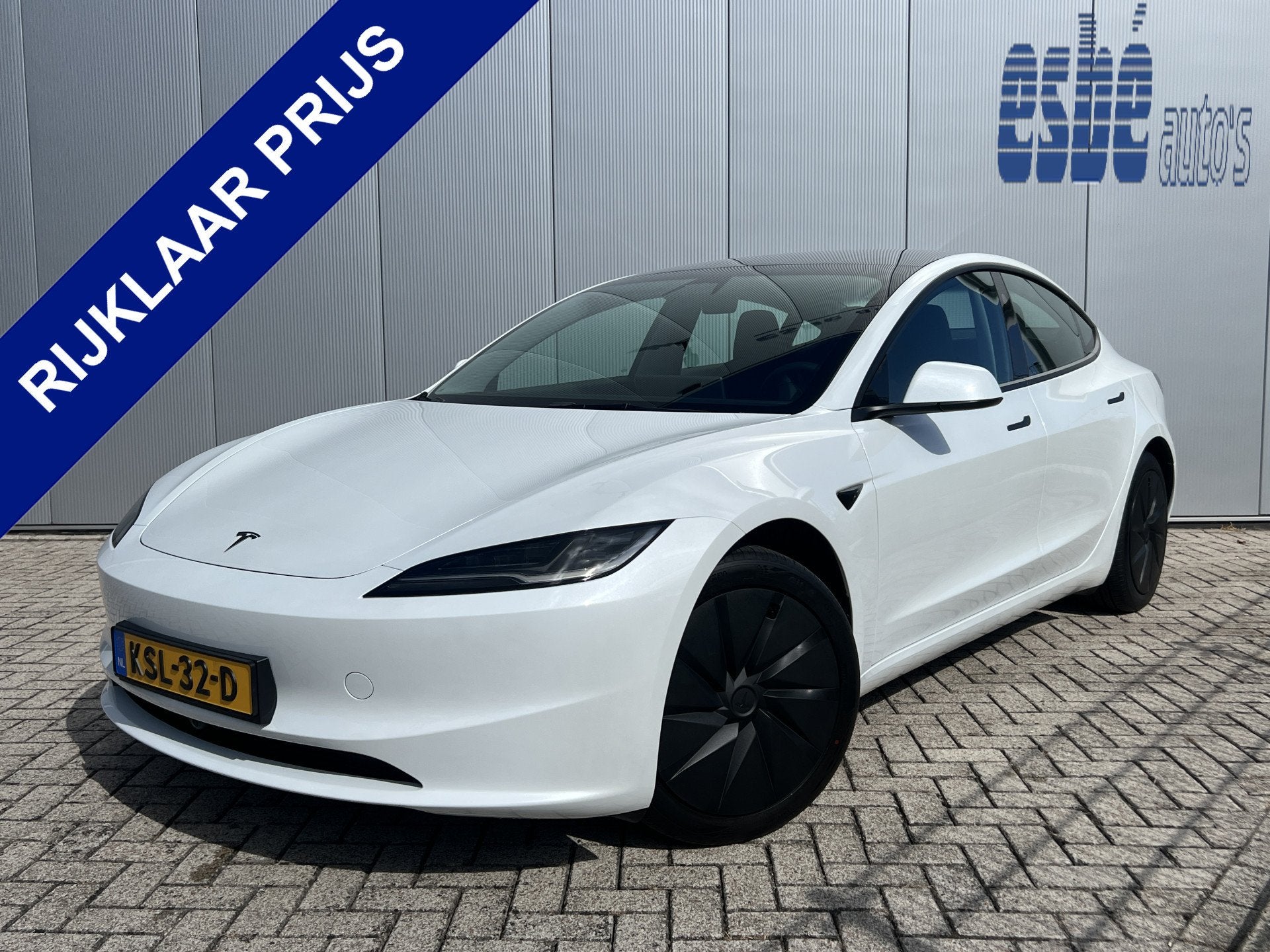 Tesla Model 3 RWD Direct Leverbaar NL Auto Incl. BTW Rijklaa, Auto's, Tesla, Automaat, Achterwielaandrijving, Gebruikt, Zwart