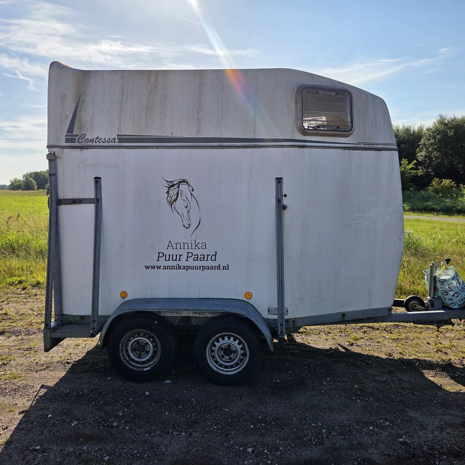 Henra Contessa 2-paards trailer met nieuwe bodem en camera, Ophalen