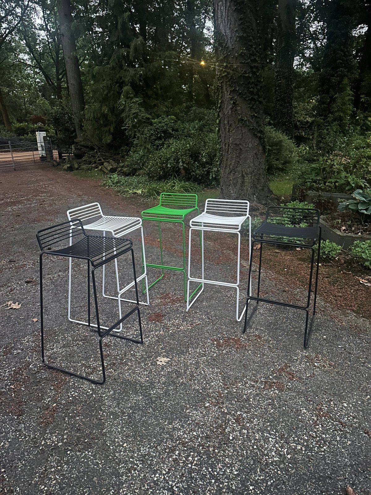 HAY Hee Barkruk 65cm - Zwart, Wit, Felgroen (5 stuks), Huis en Inrichting, Ophalen, 5 krukken of meer, 60 tot 90 cm, Zo goed als nieuw
