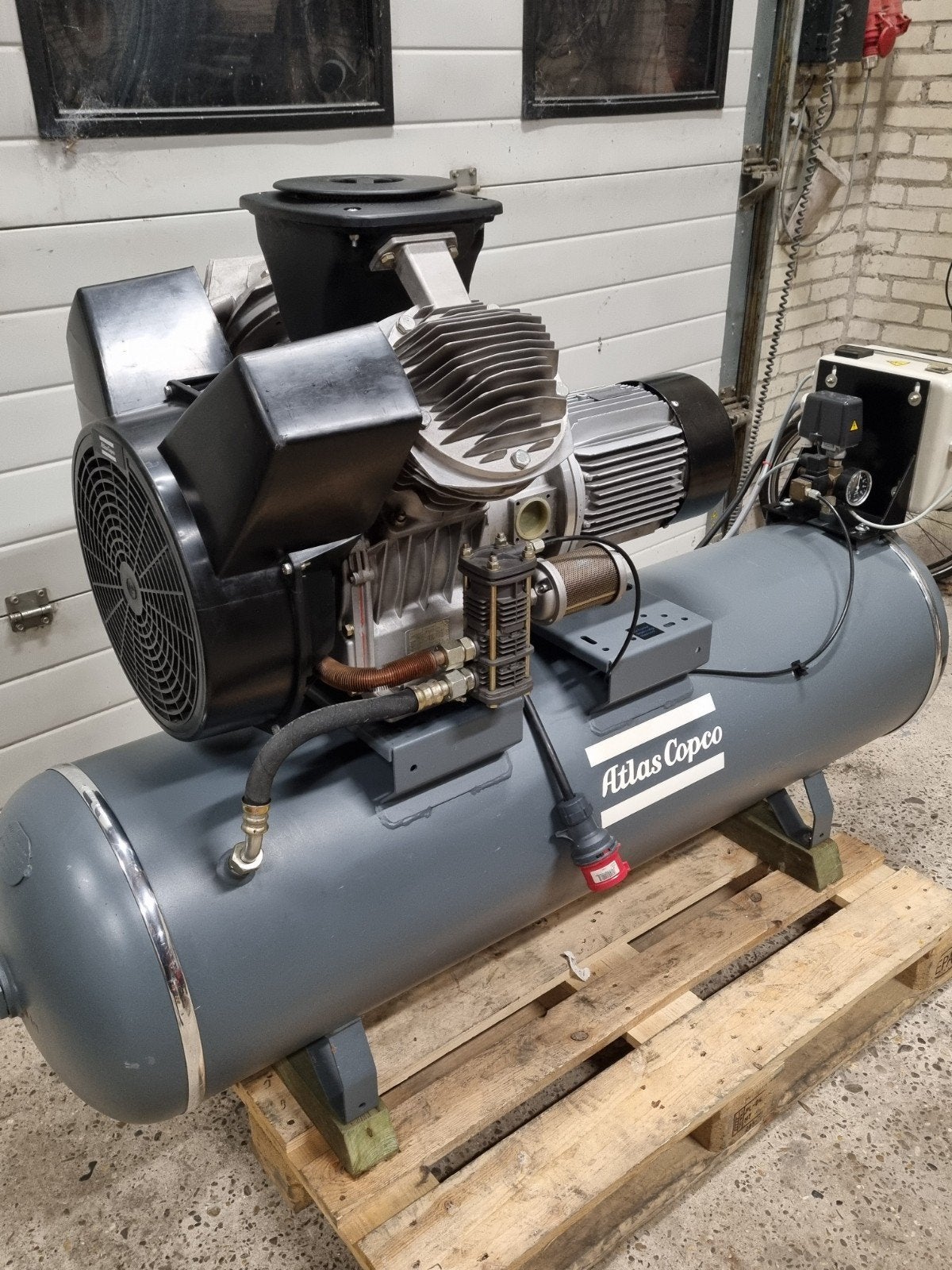 compressor, Zo goed als nieuw, Mobiel, 10 bar of meer, 100 liter of meer