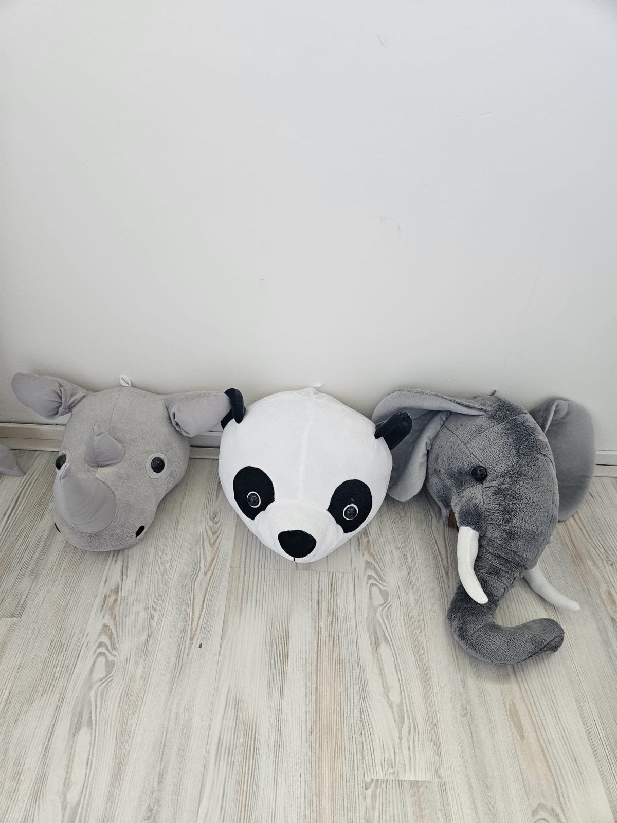 Pluche Dierenkoppen: Neushoorn, Panda, Olifant, Ophalen, Gebruikt, Grijs, Middelgroot (20 tot 80 cm)