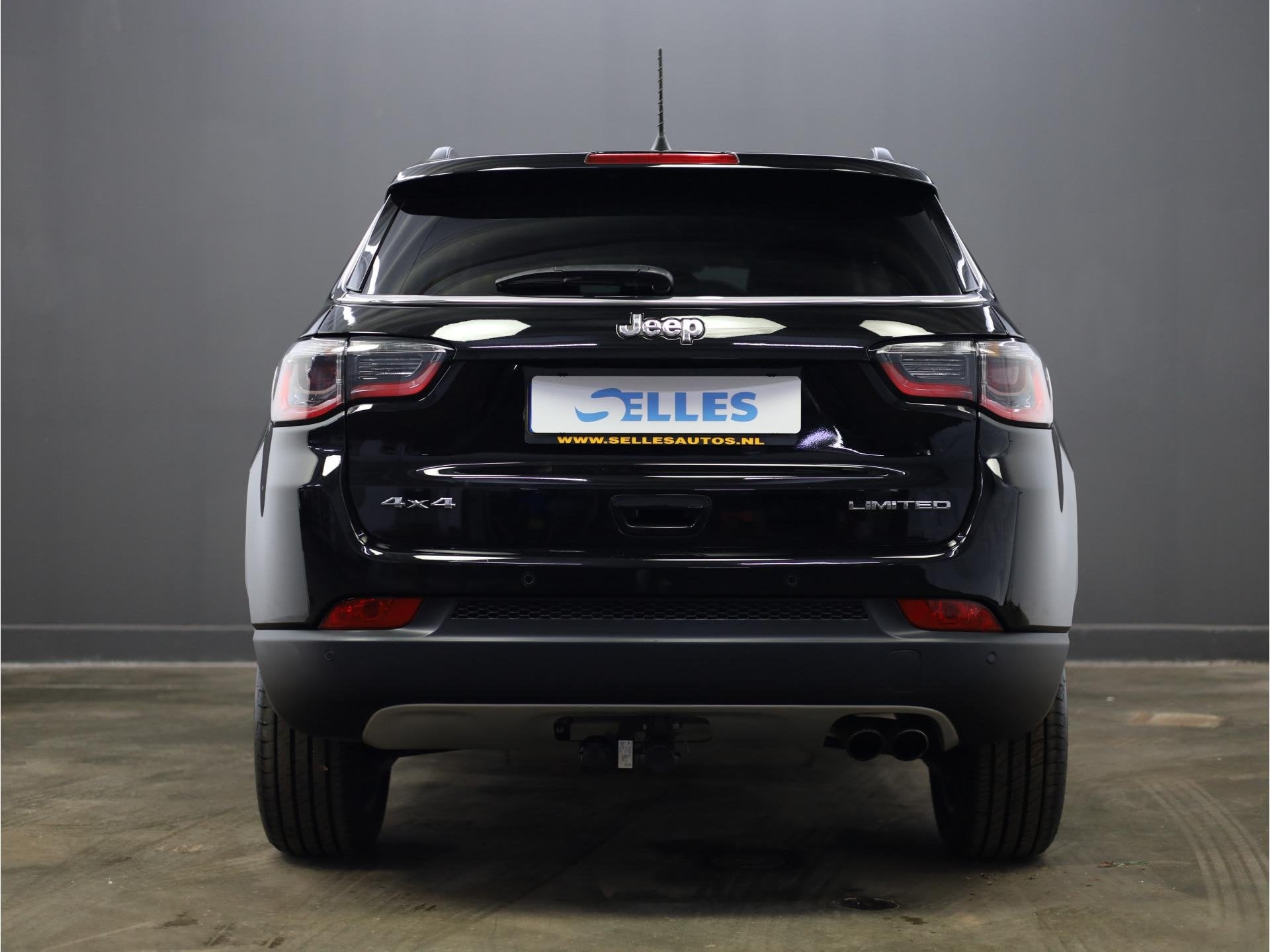Jeep Compass 1.4 MultiAir Opening Edition Limited 4x4 | Trek, Auto's, Automaat, 450 kg, 4 cilinders, Leder en Stof
