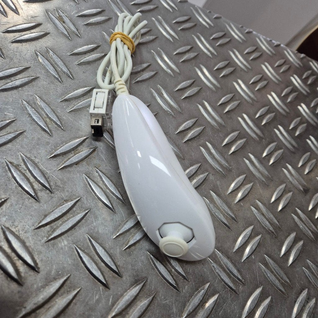Nintendo Wii Nunchuck wit met garantie, Gebruikt, 1 speler, Ophalen of Verzenden, X