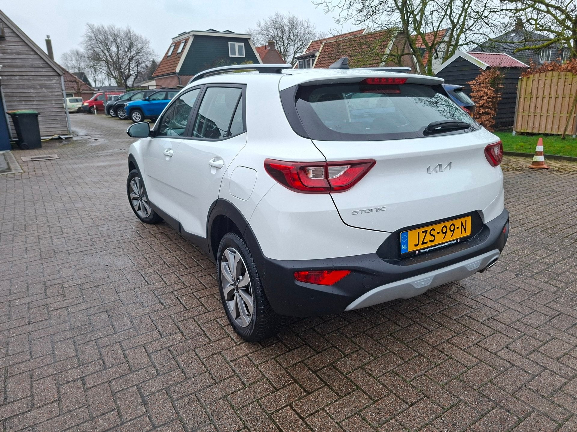 Kia STONIC 1.0 T-GDi MHEV DynamicLine automaat, 450 kg, Euro 6, 100 pk, Wit