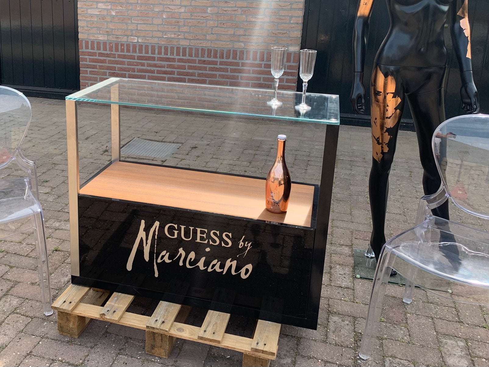 GUESS vitrine inventaris ZGAN winkel, Ophalen of Verzenden