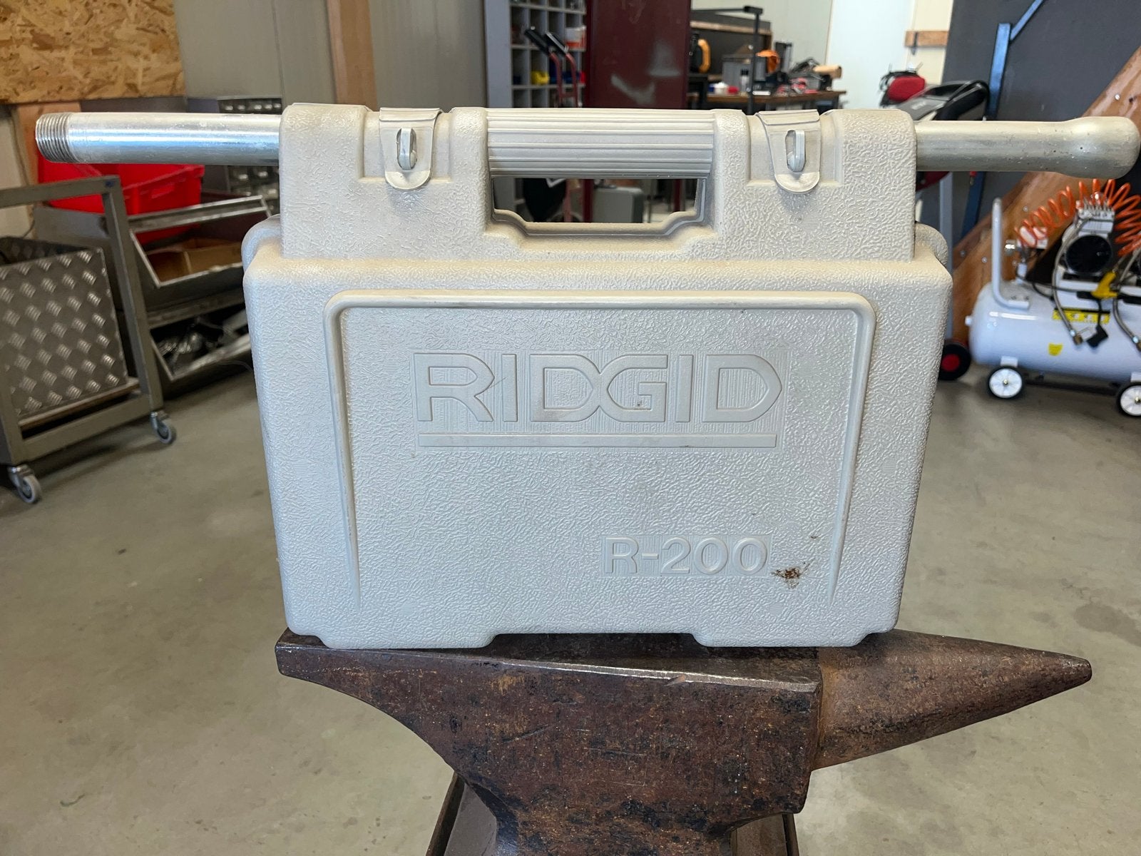 Ridgid 200 R draadsnijgereedschap 3/8" - 1 1/4", Ophalen of Verzenden, Gebruikt, Snijgereedschap, Ridgid