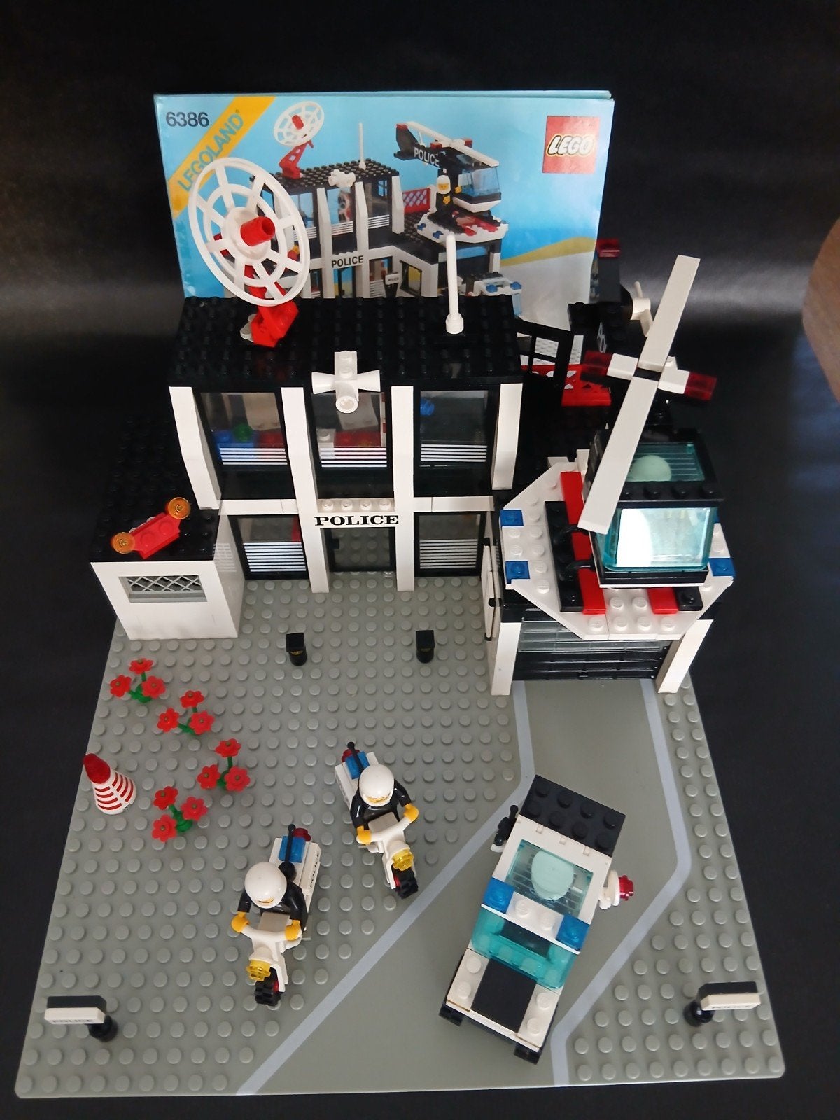 LEGO 6386 Police Command Base, Lego, Ophalen of Verzenden, Inclusief minifiguren, LEGOLAND