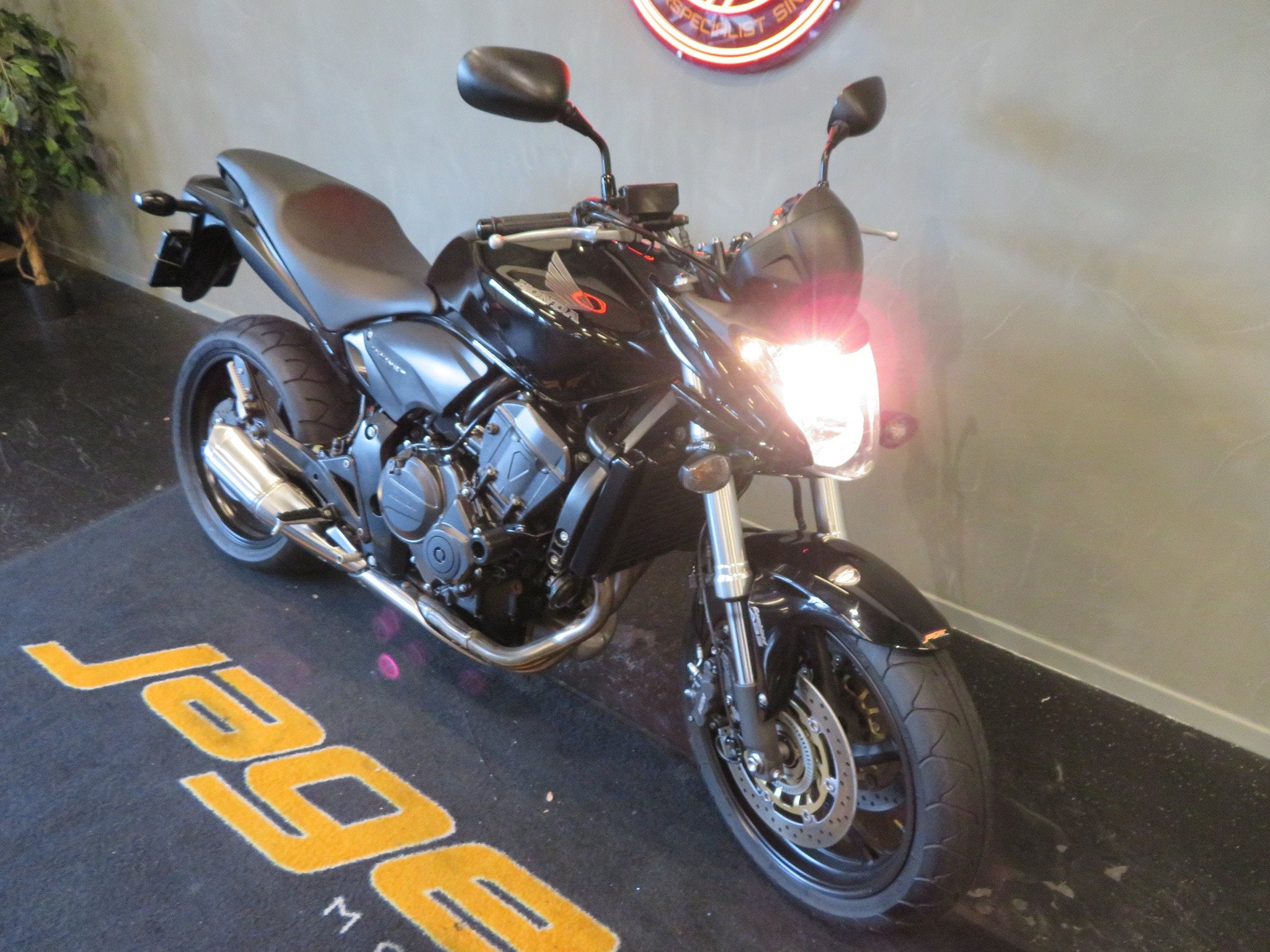 Honda CB 600 F HORNET ABS TOPSTAAT! (bj 2009), Motoren, Toermotor, Gebruikt, Bedrijf