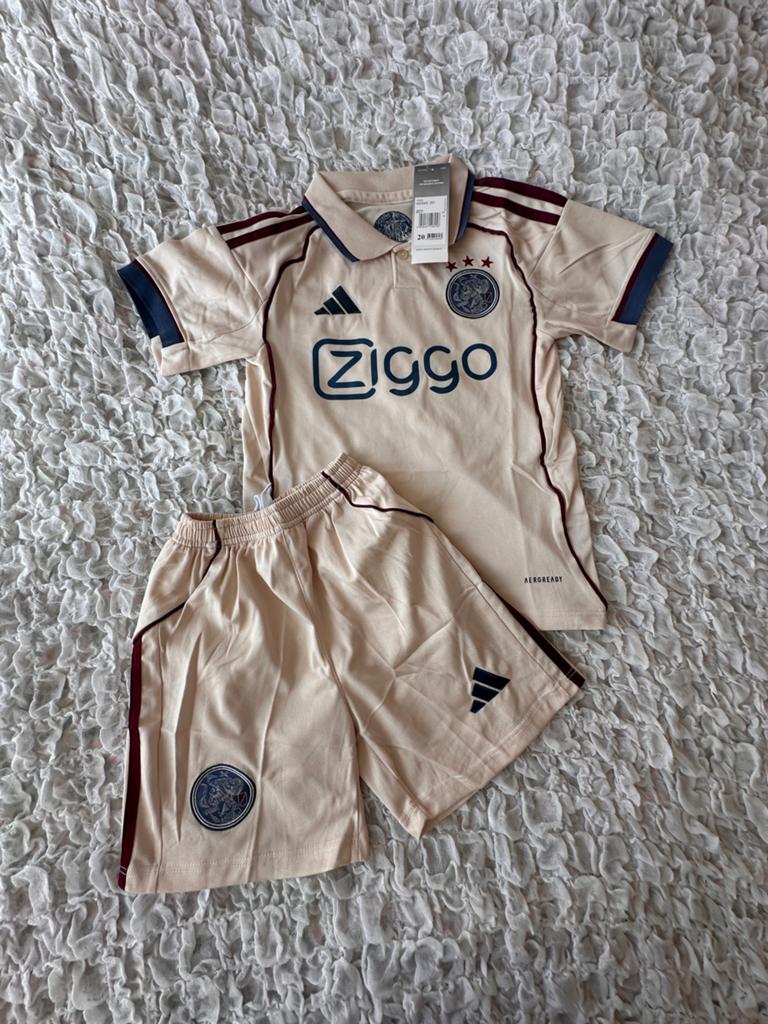 Ajax Third Tenue Nieuw Maat 110 t/m 146, Sport en Fitness, Voetbal, Maat XS of kleiner, Verzenden, Nieuw, Set