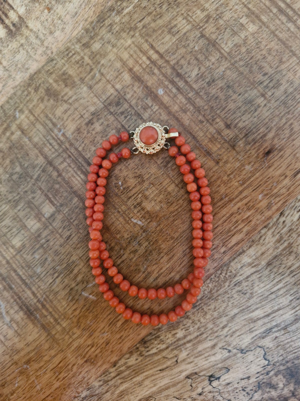 Prachtige Bloedkoralen Armband met 14K Gouden Slot, Ophalen of Verzenden, Rood, Goud, Met bedels of kralen