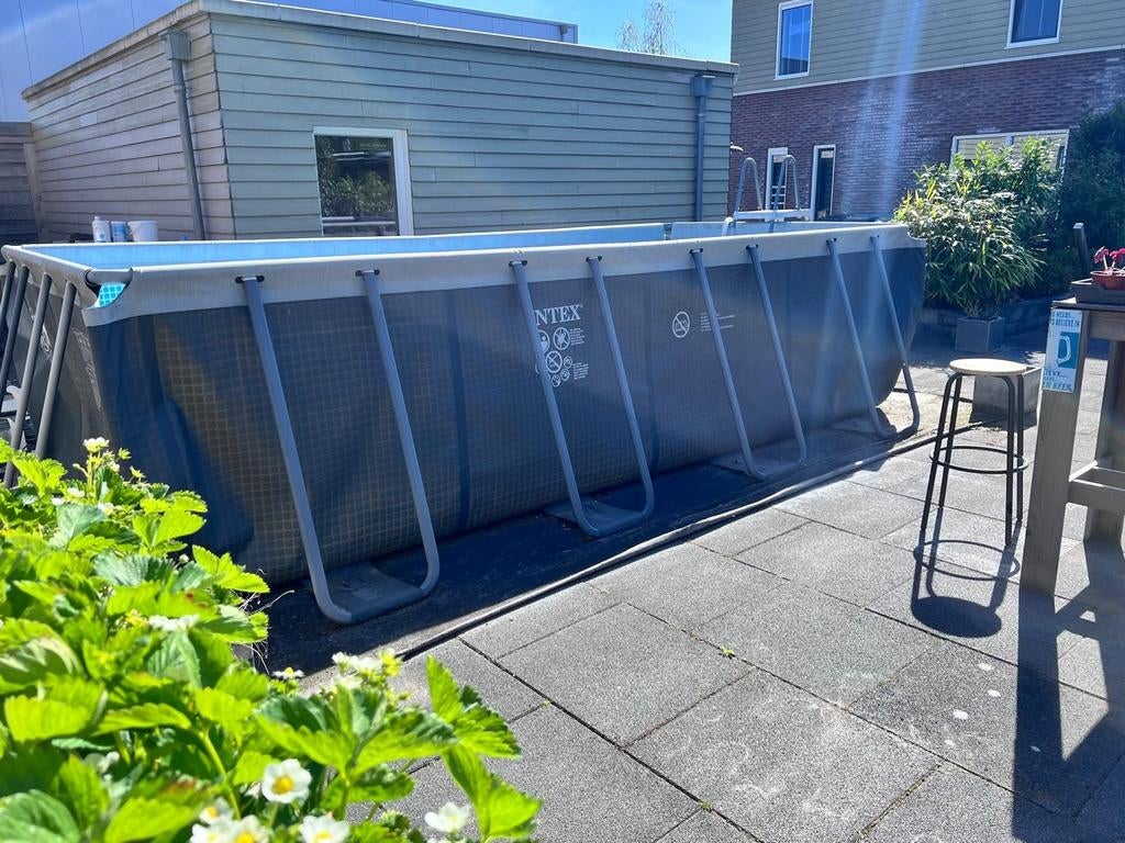 Intex zwembad 549x274x132 cm - Zeer goede staat, Ophalen