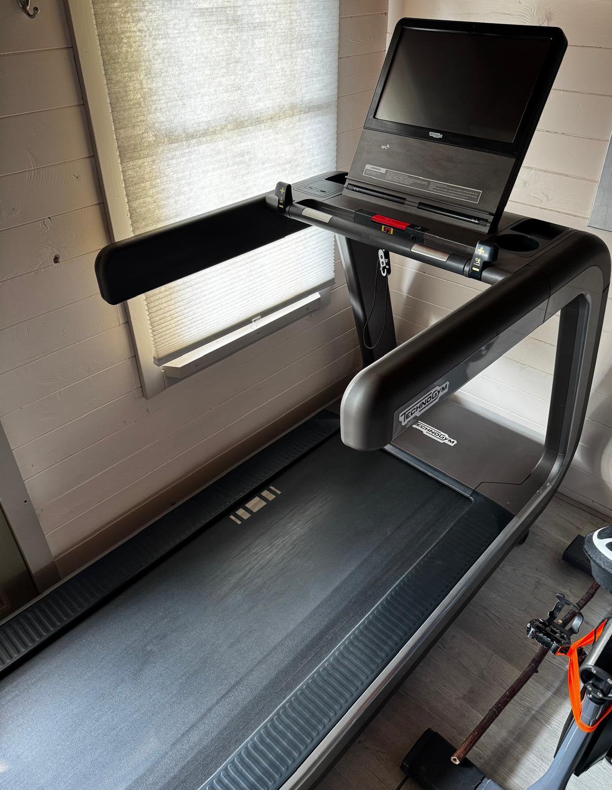 Technogym artis run loopband, Ophalen, Gebruikt, Overige typen