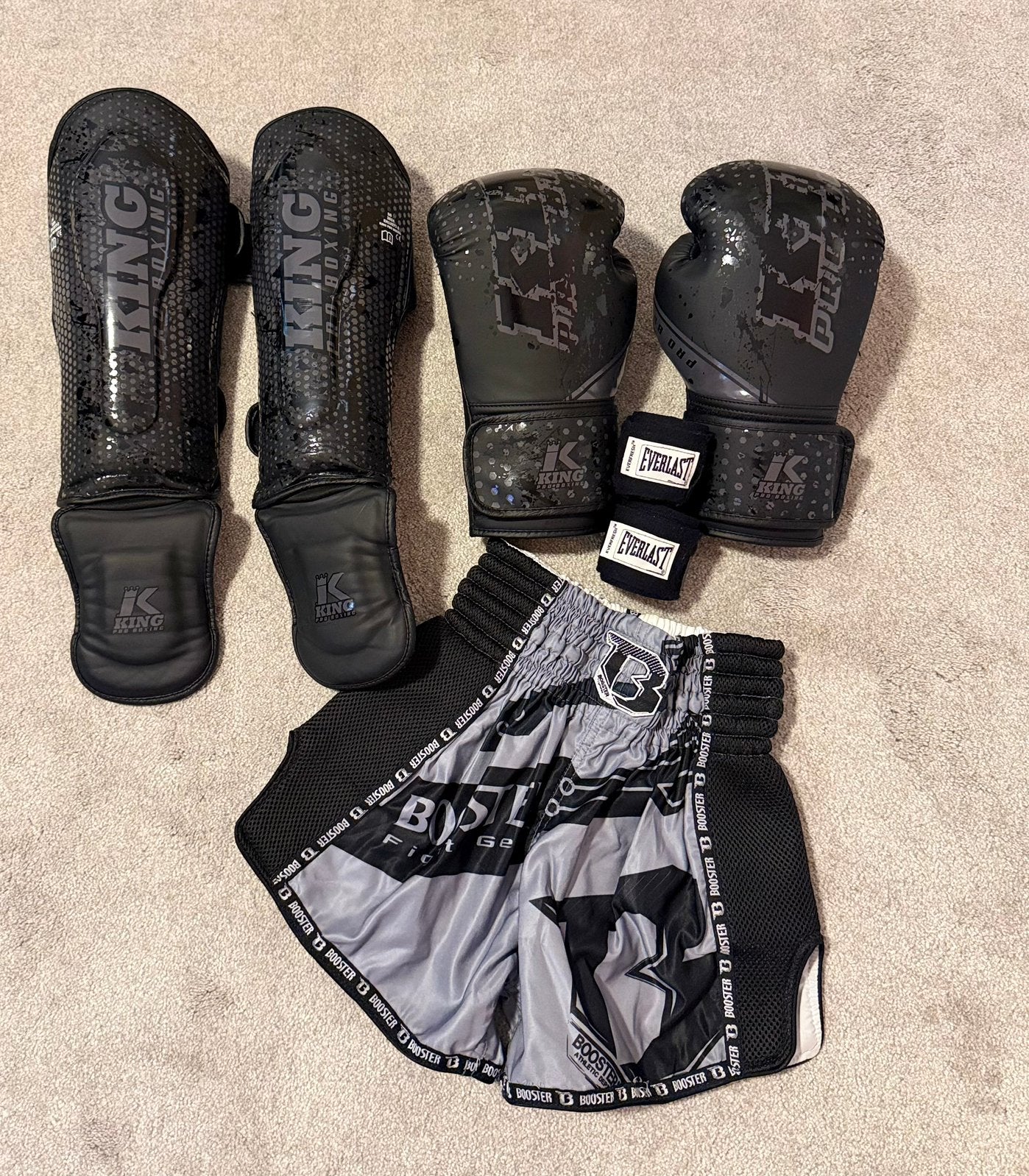 Kickboks set kind (King Pro & Booster), Ophalen of Verzenden, Zo goed als nieuw, Bokshandschoenen