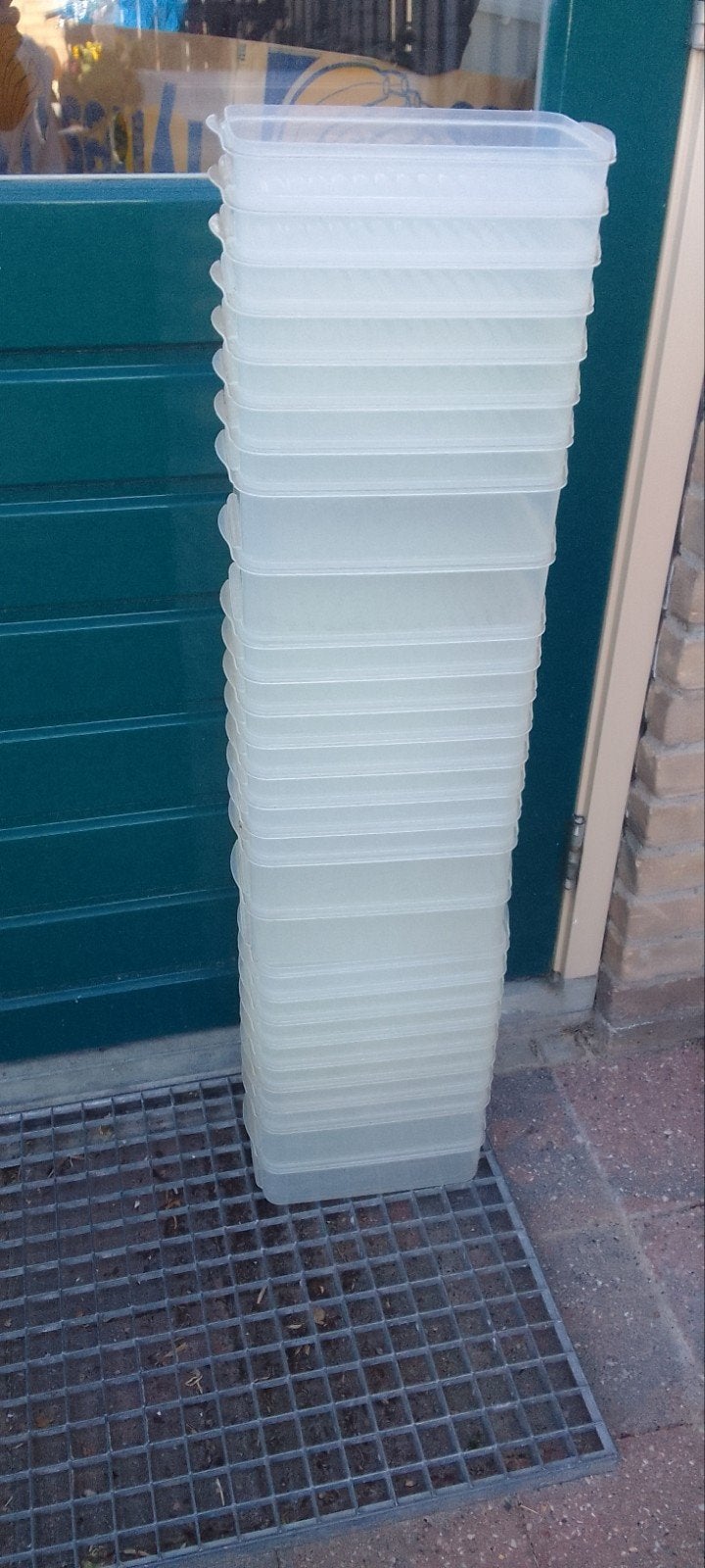 plastic bakjes, Ophalen