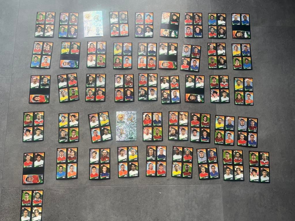 Panini EK 2004 120 Mini Stickers (30 Vellen) + 48 Dubbelen, Verzenden, Zo goed als nieuw, Meerdere stickers