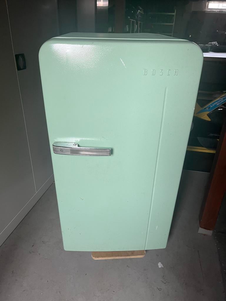 Bosch retro koelkast - Mintgroen - Opknapper, Witgoed en Apparatuur, Koelkasten en IJskasten, Ophalen, Zonder vriesvak, 120 tot 140 cm