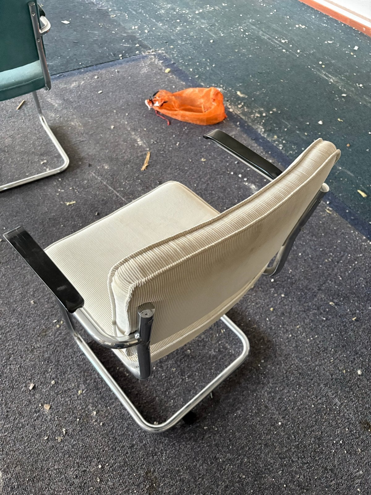 Zuiver Ridge Rib stoelen - 4 wit, 1 blauw, Ophalen, Gebruikt, Overige kleuren, Stof
